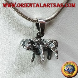 Colgante de plata de un búfalo