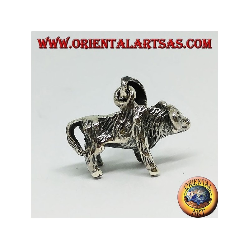Colgante de plata de un búfalo