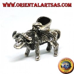 Colgante de plata de un búfalo