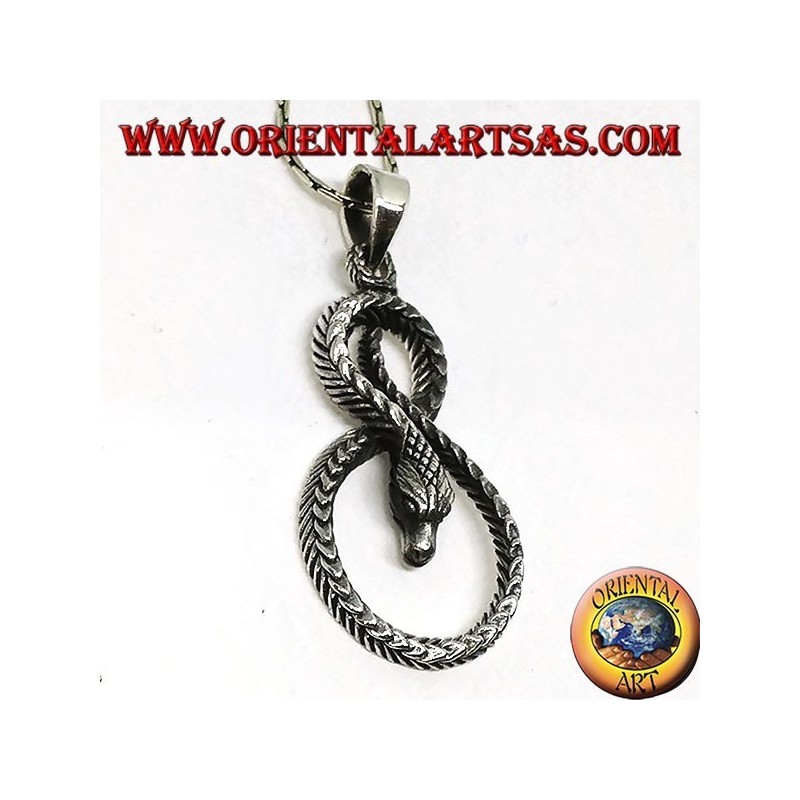 Pendant in silver snake twisted in the shape of eight