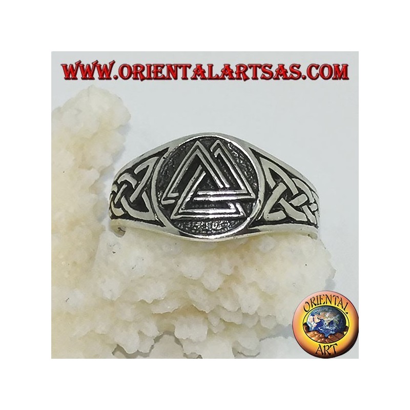 Bague en argent avec valknut et armure celtique d'Odin sur les côtés