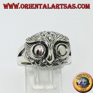 Silver ring with owl's head with big eyes