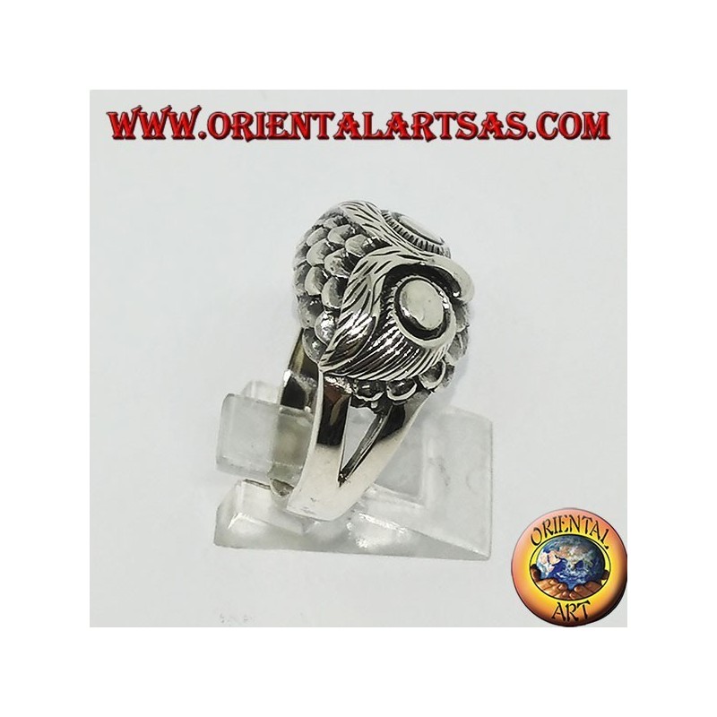 Anello in argento con testa di gufo ad occhi grandi