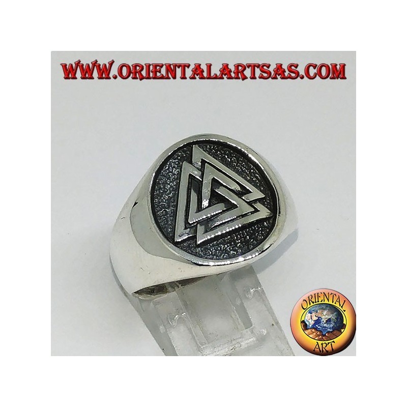 Bague en argent avec le sceau du nœud valknut d'Odin