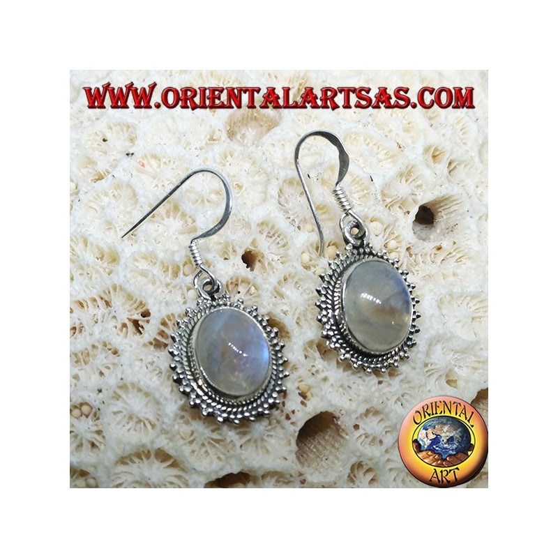Boucles d'oreilles en argent avec Labradorite arc-en-ciel ovale entourée de points