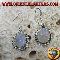 Boucles d'oreilles en argent avec Labradorite arc-en-ciel ovale entourée de points