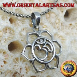 Pendentif en argent avec ॐ  om dans la fleur de lotus
