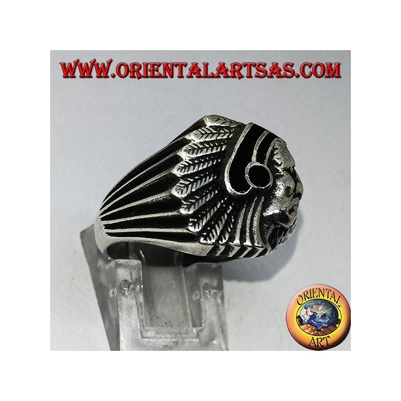 Anillo de plata con indio (Nativo de América) con ónix.