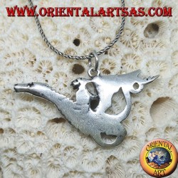 Colgante de plata, la bruja con el dragón.