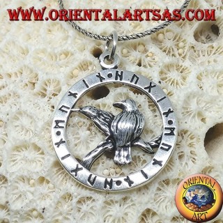 Ciondolo in argento i corvi di Odino Huginn e Muninn   circondatto da rune