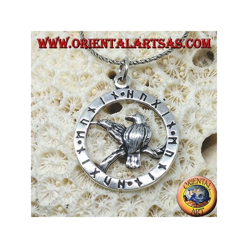 Pendentif en argent pour les corbeaux d'Odin Huginn et Muninn entourés de runes