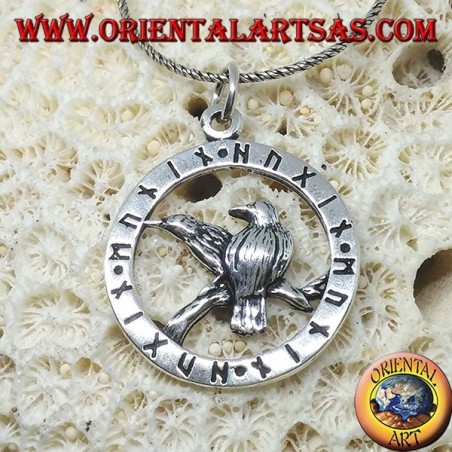 Ciondolo in argento i corvi di Odino Huginn e Muninn   circondatto da rune