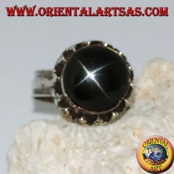 Silberring am oberen Rand mit rundem Black Star-Set
