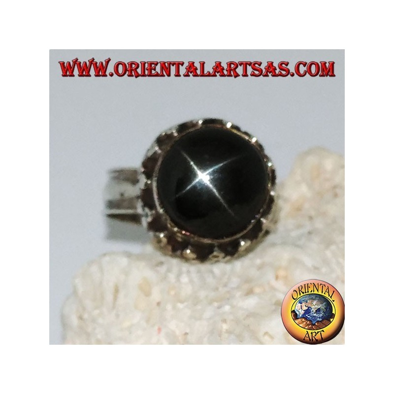 Anello in argento a bordo alto con Black Star tonda incastonata