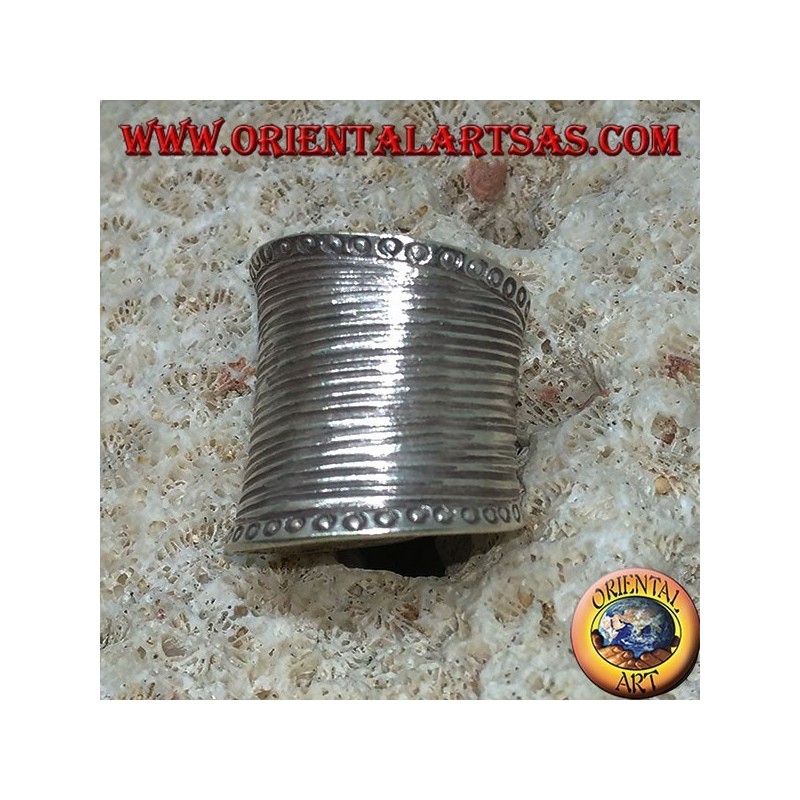 Concave wide band silver ring with handmade striped engravings