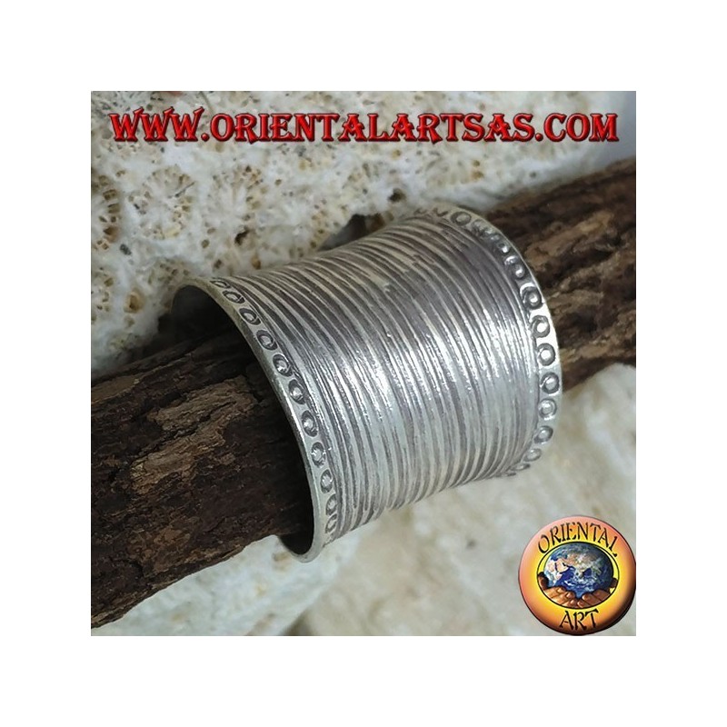 Concave wide band silver ring with handmade striped engravings