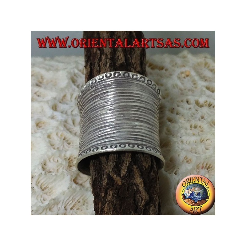 Concave wide band silver ring with handmade striped engravings