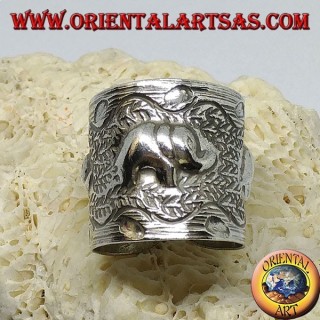 Bague en argent avec éléphants ciselés à la main par les Karens