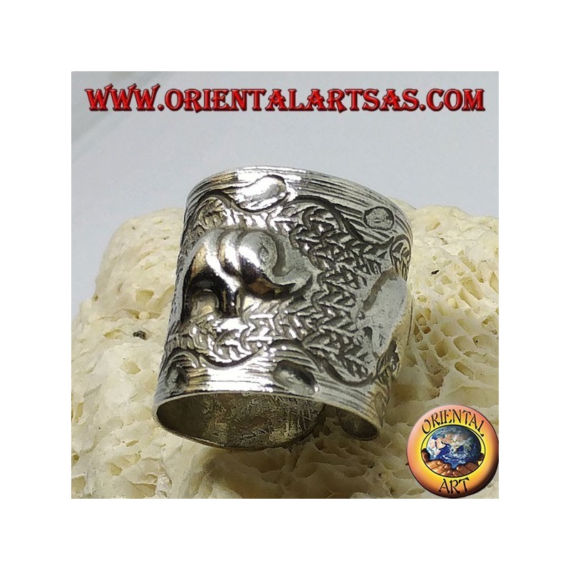 Bague en argent avec éléphants ciselés à la main par les Karens