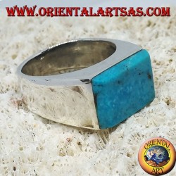 Anillo de plata con turquesa rectangular superpuesta.