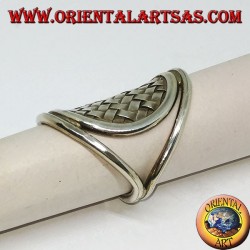 Anillo de plata, escudo trenzado de Karen hecho a mano.