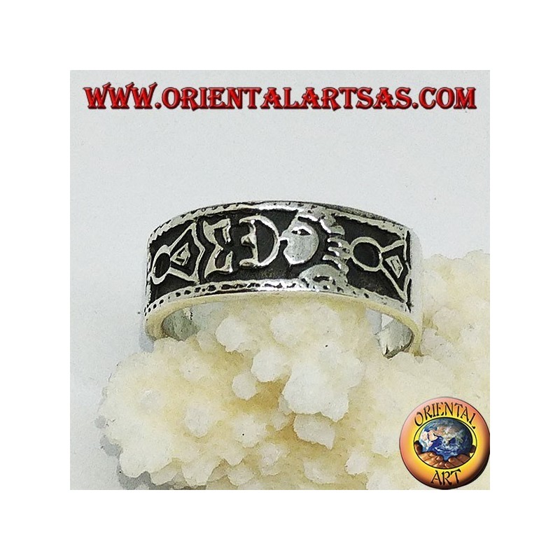 Silberring mit Maori-Flachrelief