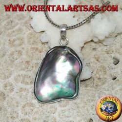 Pendant in irregular silver with concave paua shell (abalone)