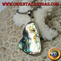 Silver pendant in the shape of an irregular triangle with paua shell (abalone)