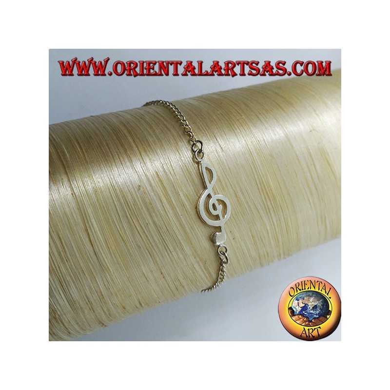 Soft silver bracelet with a treble clef in the center
