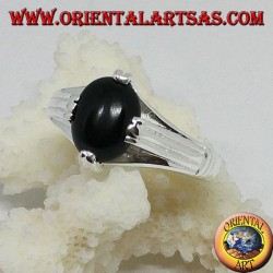 Anillo de plata con ónix entrelazado oval en cuatro puntos