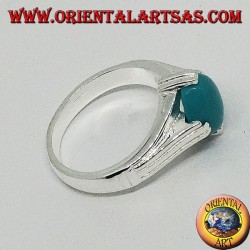 Anillo de plata con turquesa ovalada en cuatro puntos.