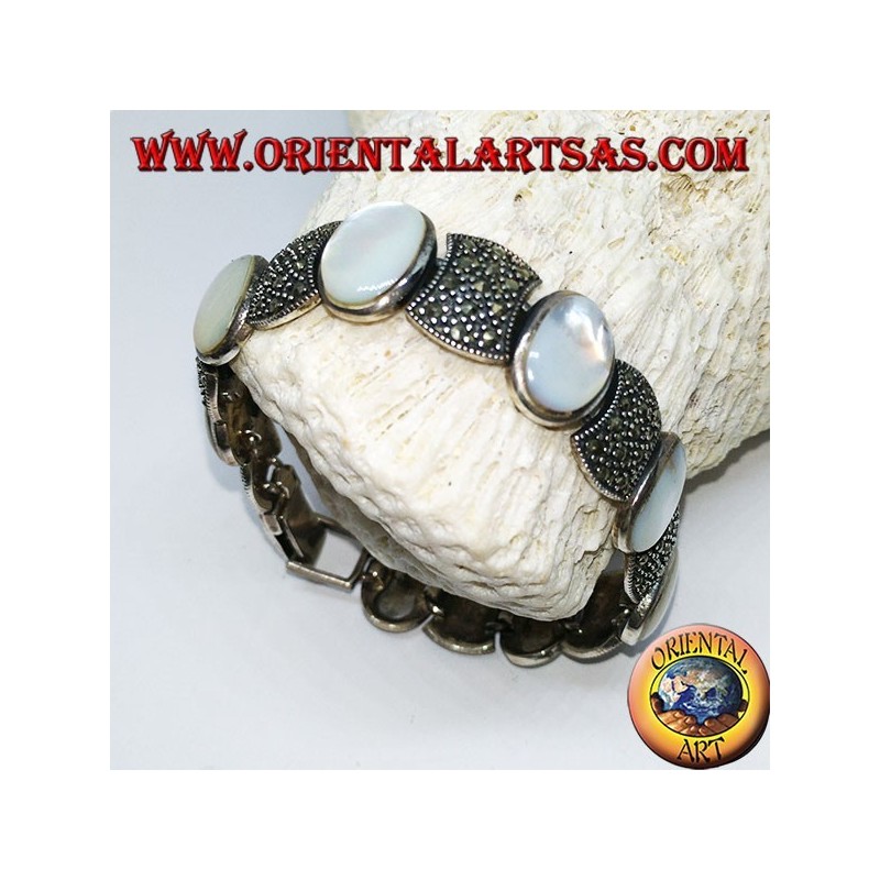 Bracelets en argent sertis de nacre ovale et de marcassite