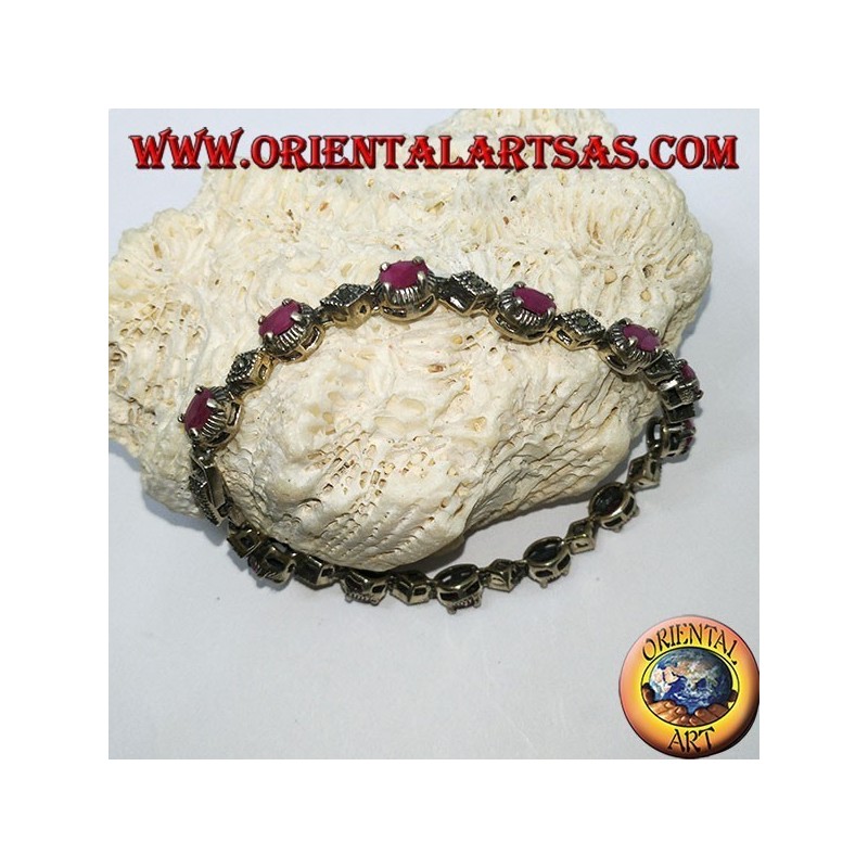 Bracelets en argent avec 12 rubis ovales serties de 4 mâchoires et de marcassite