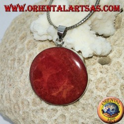 Colgante de plata con un conjunto de coral redondo rojo.