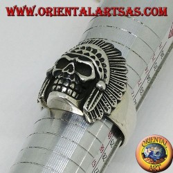 Anillo indio de plata con calavera