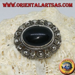 Handgemachte Silberbrosche mit ovalem Onyx
