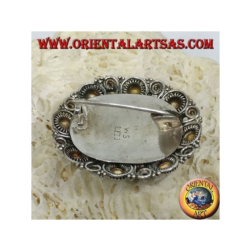 Handgemachte Silberbrosche mit ovalem Onyx