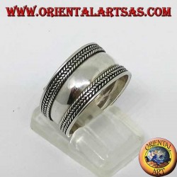 Anillo ancho de plata con trenzas en los bordes, Bali