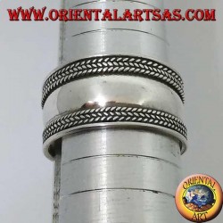 Large bague en argent avec des tresses sur les bords, Bali