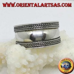 Large bague en argent avec des tresses sur les bords, Bali