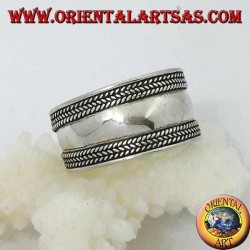 Large bague en argent avec des tresses sur les bords, Bali