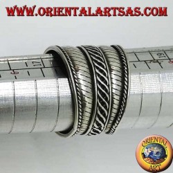 Anillo de banda ancha en plata con rayas cruzadas, Bali