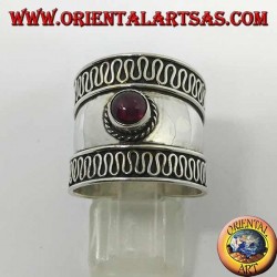 Wide band ring in silver with round cabochon garnet, Bali