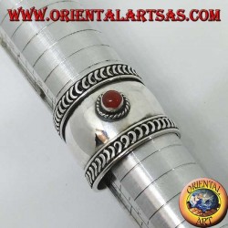 Anillo de banda ancha en plata con cornalina redonda cabujón, Bali