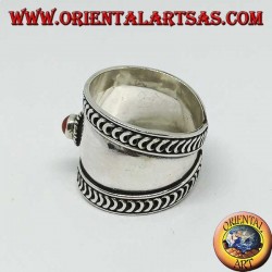 Wide band ring in silver with cabochon round carnelian, Bali