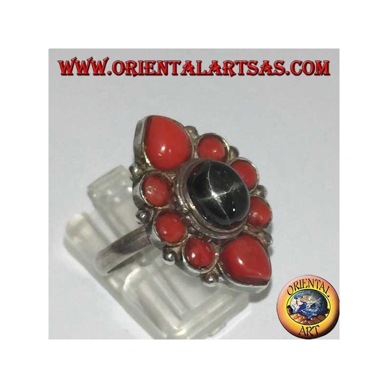 Anello Nepal Argento Black Star ovale e coralli naturali. Pezzo unico artigianale.