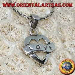 Colgante de plata en forma de corazón con grabado Love