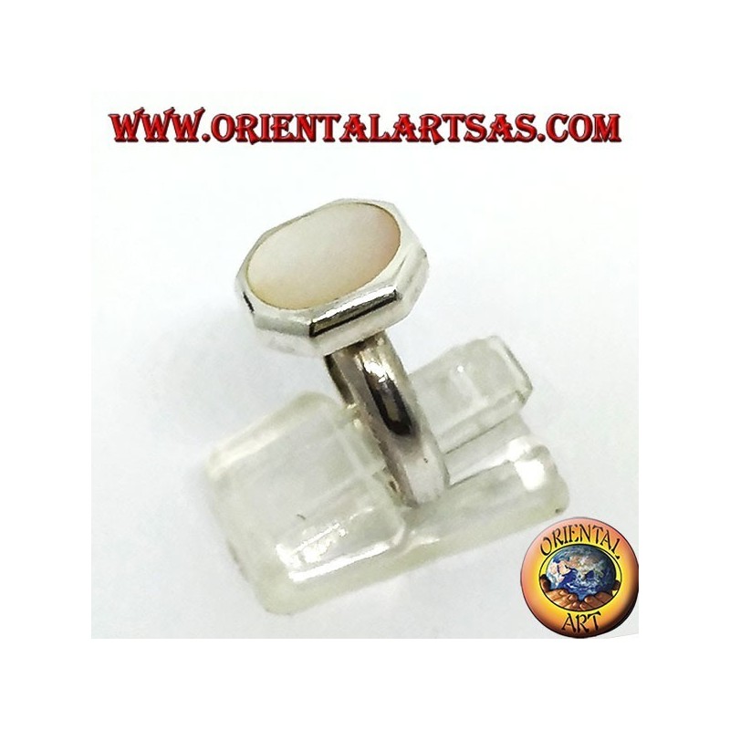 Silver ring with hexagonal base and oval mother of pearl