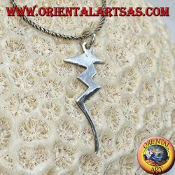 Pendentif éclair en argent, symbole du pouvoir et du danger