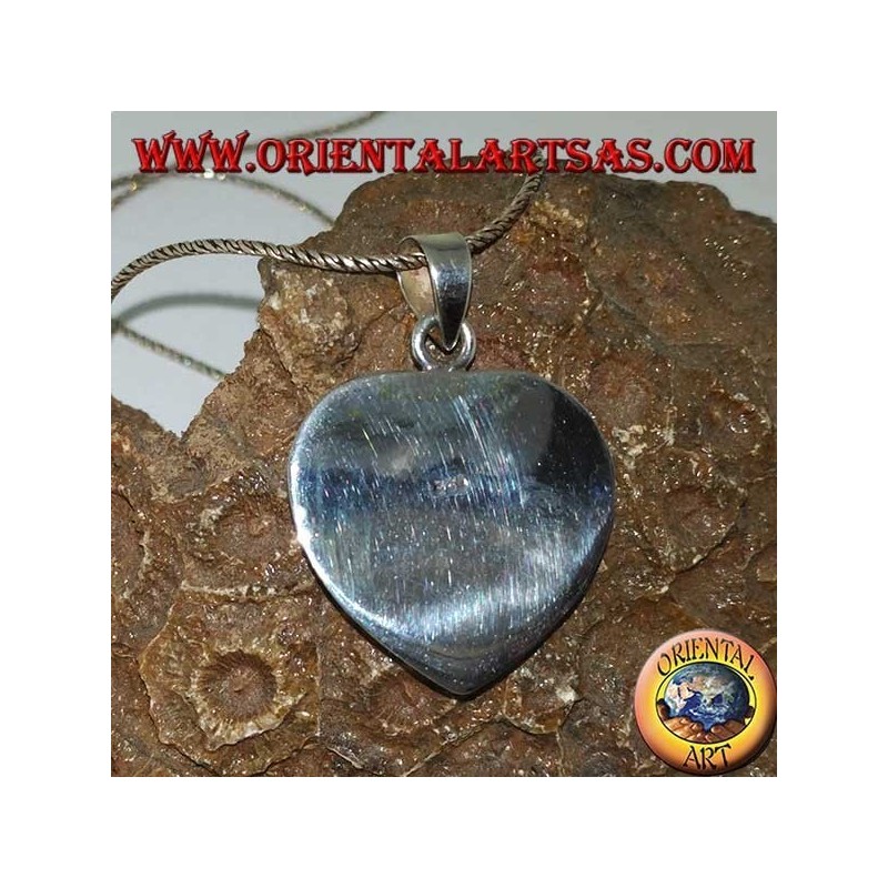Ciondolo in argento a forma di cuore con madreperla incastonata